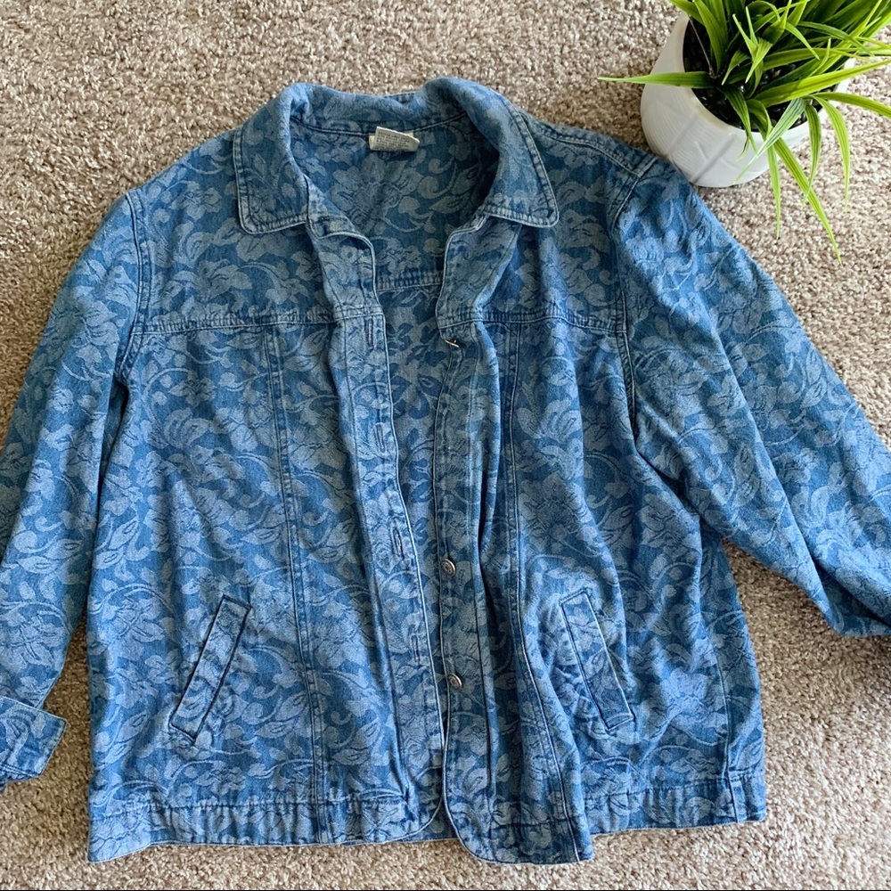 VINTAGE Floral Jean Jacket M